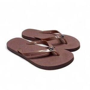 Coach pink sandals size 8 with silver turn lock detail